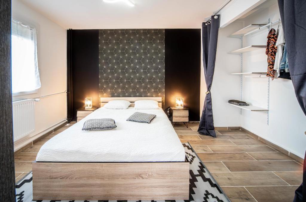 Beautifulhome Appartement Avec Balcon - Centre Ville ชาลง-ซูร์-ซอน ภายนอก รูปภาพ