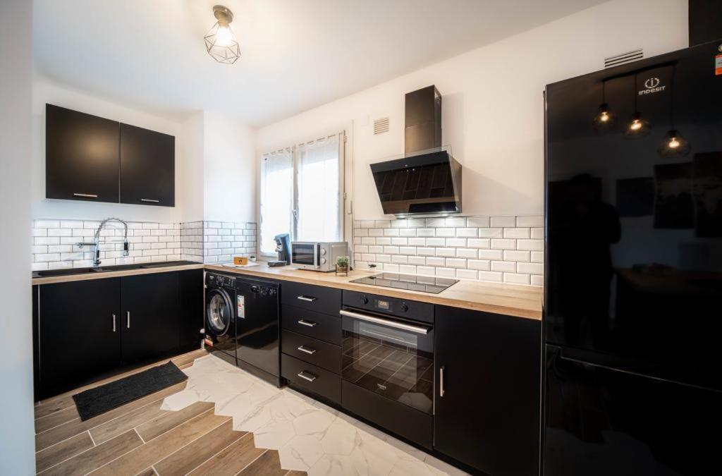Beautifulhome Appartement Avec Balcon - Centre Ville ชาลง-ซูร์-ซอน ภายนอก รูปภาพ